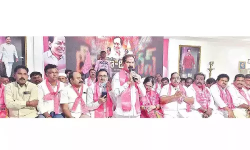 Telangana : विनय ने केसीआर के संकल्प को याद किया Telangana : विनय ने केसीआर के संकल्प को याद किया