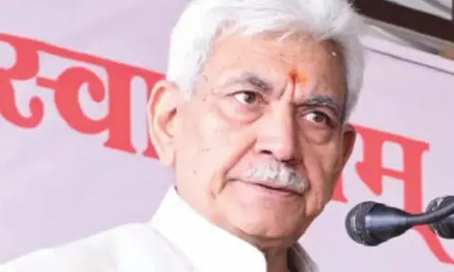 LG: जम्मू-कश्मीर से आतंकवादियों और आतंकी तंत्र का सफाया किया जाएगा LG: जम्मू-कश्मीर से आतंकवादियों और आतंकी तंत्र का सफाया किया जाएगा