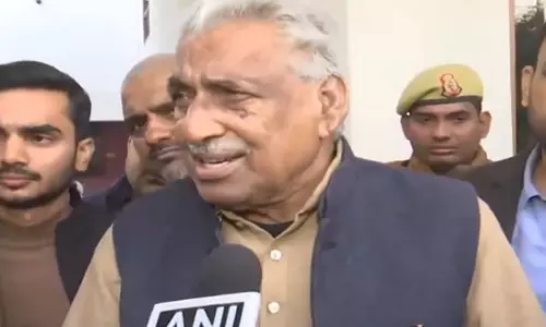 पीड़ित परिवारों को पांच-पांच लाख रुपये देगी सपा: Mata Prasad Pandey