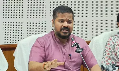 Tripura के परिवहन मंत्री ने सोशल मीडिया के उपयोग को विनियमित करने पर जोर Tripura के परिवहन मंत्री ने सोशल मीडिया के उपयोग को विनियमित करने पर जोर