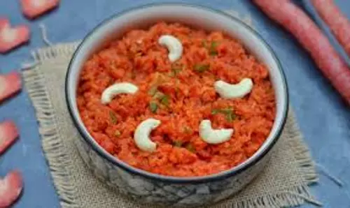 Gajar Halwa कुकर में ही मिनटों में हो जाये तैयार