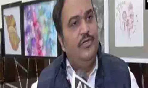 शिवसेना UBT ने सीएम चेहरे पर देरी को लेकर महायुति की आलोचना की