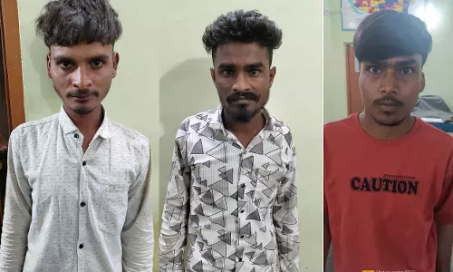 अभनपुर में लूट, हिस्ट्रशीटर सहित 4 आरोपी गिरफ्तार अभनपुर में लूट, हिस्ट्रशीटर सहित 4 आरोपी गिरफ्तार