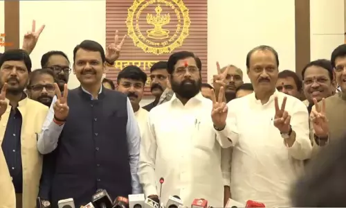 Maharashtra: शपथ ग्रहण समारोह 5 दिसंबर को शाम 5 बजे मुंबई के आज़ाद मैदान में होगा