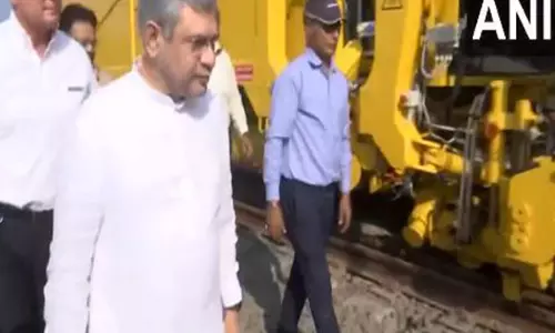 रेल मंत्री अश्विनी वैष्णव ने Vadodara में प्लासर इंडिया की प्रशिक्षण इकाई का दौरा किया