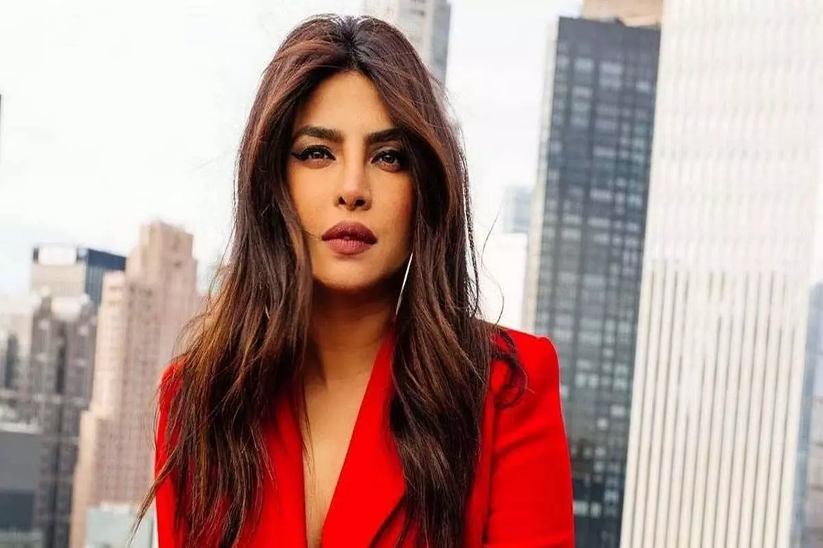 पहली फिल्म साइन करते वक्त रो पड़ी थीं Priyanka Chopra