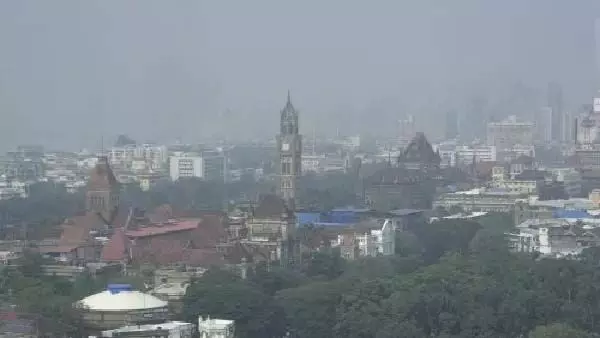 Mumbai में आज का मौसम: साफ आसमान, ताज़ी हवाएं और मध्यम AQI