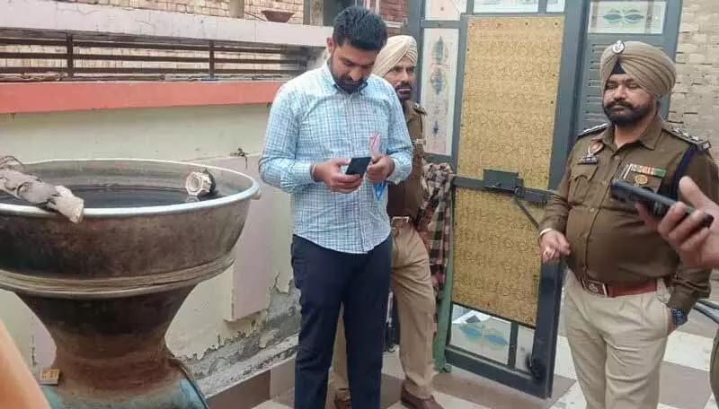 Fazilka में 10,000 लीटर अवैध शराब जब्त