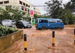 Kenya ने भारी बारिश के बीच बाढ़ की चेतावनी जारी की