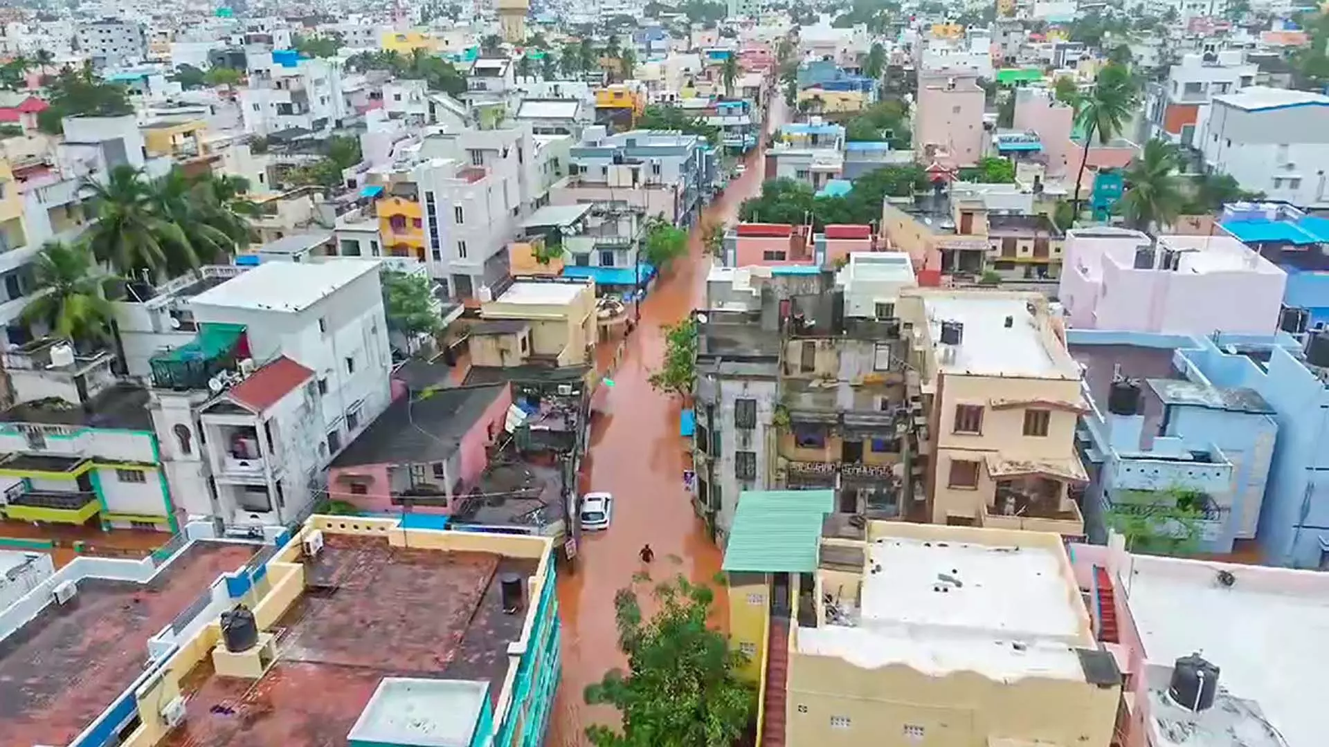 Cyclone Fengal: 8 की मौत, पुडुचेरी और उत्तरी तमिलनाडु में भारी तबाही