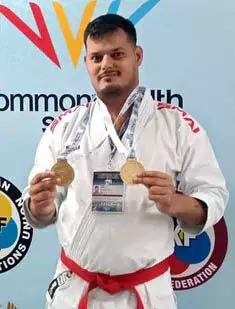 Karate Champion: तरुण ने कॉमनवेल्थ चैंपियनशिप में  जीता डबल गोल्ड