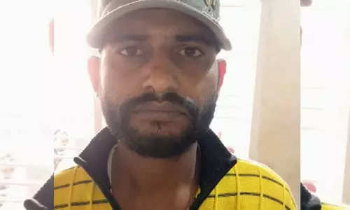 गुपचुप ठेला निगम ने हटाया तो गांजा बेचने लगा युवक, गिरफ्तार