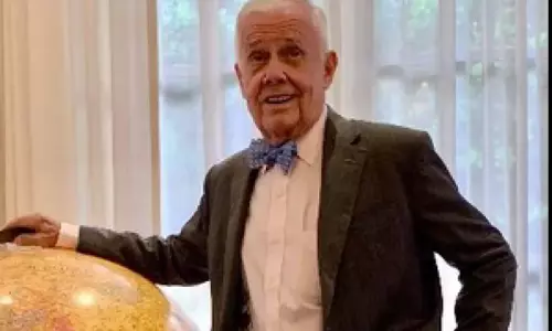 भारतीय महिलाओं से सीखें सोने और चांदी में निवेश कैसे करें: Jim Rogers भारतीय महिलाओं से सीखें सोने और चांदी में निवेश कैसे करें: Jim Rogers