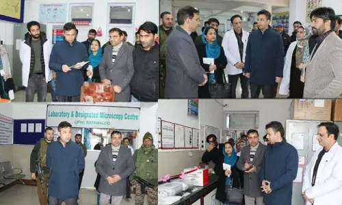 J&K: डीसी श्रीनगर ने यूपीएचसी बटमालू का दौरा किया