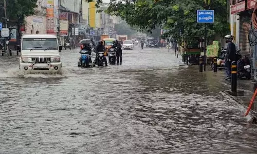 आईएमडी ने चेन्नई के लिए भारी बारिश की चेतावनी वापस ली आईएमडी ने चेन्नई के लिए भारी बारिश की चेतावनी वापस ली