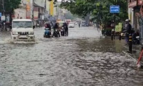 चक्रवात फेंगल की बारिश के बीच चेन्नई में एटीएम में करंट लगने से व्यक्ति की मौत