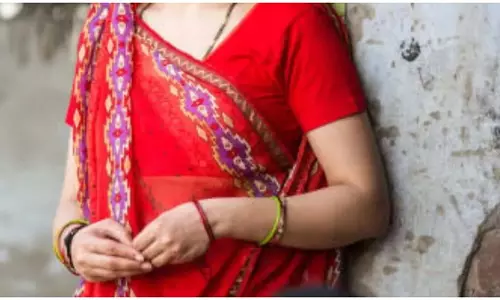 अवैध संबंध: शादीशुदा प्रेमिका ने प्रेमी की मां को रास्ते से हटाने की प्लानिंग बना डाली, कर डाला बड़ा कांड अवैध संबंध: शादीशुदा प्रेमिका ने प्रेमी की मां को रास्ते से हटाने की प्लानिंग बना डाली, कर डाला बड़ा कांड