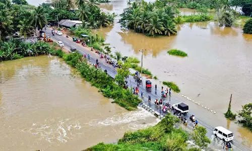 भारी बारिश: Tirupati और नेल्लोर जिलों के लिए रेड अलर्ट