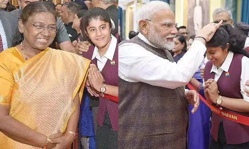 Telangana: 13 वर्षीय किशोर पुस्तक पढ़ने के प्रति जुनून जगाने के मिशन पर Telangana: 13 वर्षीय किशोर पुस्तक पढ़ने के प्रति जुनून जगाने के मिशन पर