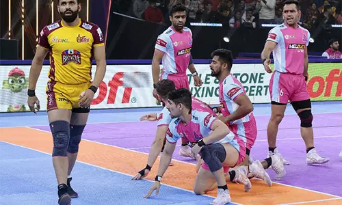 PKL: जयपुर पिंक पैंथर्स ने तेलुगु टाइटन्स के खिलाफ 41-28 से सनसनीखेज जीत हासिल की PKL: जयपुर पिंक पैंथर्स ने तेलुगु टाइटन्स के खिलाफ 41-28 से सनसनीखेज जीत हासिल की