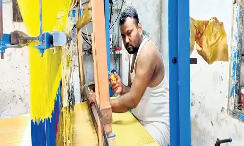 Telangana: सिरसिला बुनकर की स्वर्णिम कृति