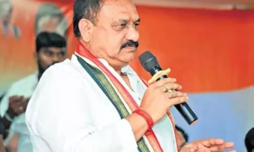 केवल कांग्रेस ही जन-केंद्रित शासन दे सकती है: TPCC अध्यक्ष महेश कुमार केवल कांग्रेस ही जन-केंद्रित शासन दे सकती है: TPCC अध्यक्ष महेश कुमार