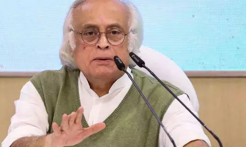 Jammu: कांग्रेस ने लिथियम रिजर्व के दावों को लेकर सरकार पर कटाक्ष किया Jammu: कांग्रेस ने लिथियम रिजर्व के दावों को लेकर सरकार पर कटाक्ष किया