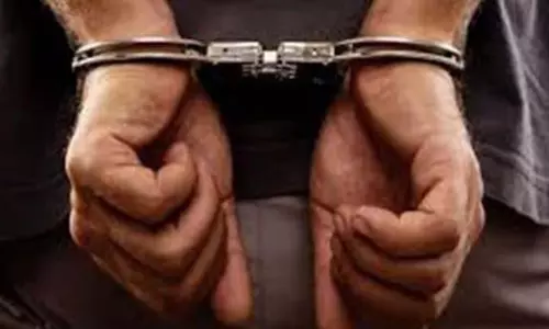 Cuttack: वरिष्ठ नागरिक से 2.3 करोड़ रुपये की ठगी करने के आरोप में एक्सिस बैंक का मैनेजर गिरफ्तार