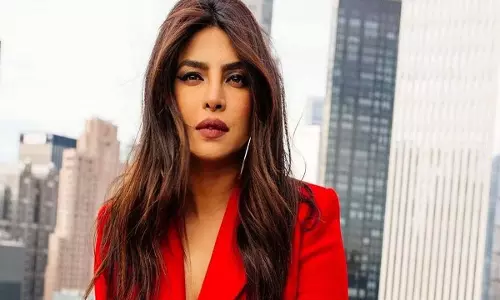पहली फिल्म साइन करते वक्त रो पड़ी थीं Priyanka Chopra पहली फिल्म साइन करते वक्त रो पड़ी थीं Priyanka Chopra