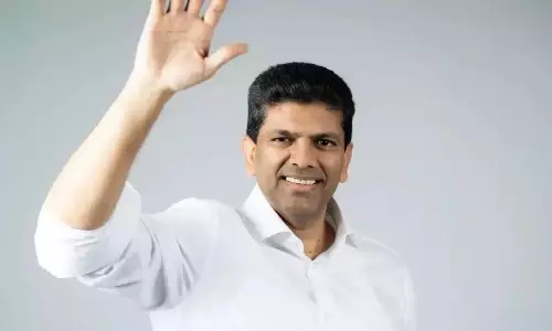 पेम्मासानी ने Guntur में टेक्सटाइल पार्क मालिकों को समर्थन का आश्वासन दिया
