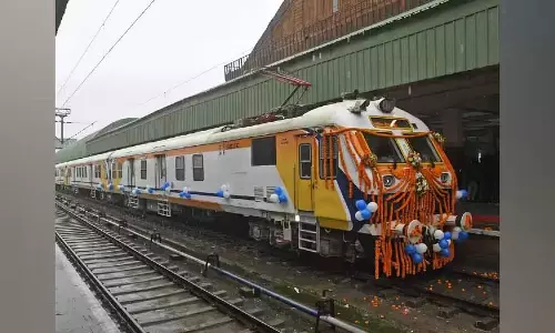 Assam : रेलवे 2025 में कुंभ मेले में भीड़ को प्रबंधित करने के लिए Assam : रेलवे 2025 में कुंभ मेले में भीड़ को प्रबंधित करने के लिए