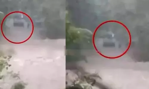 18 घंटे तक जंगली बाढ़ में फंसी बस..Vellore के पास फंसे 15 यात्री 18 घंटे तक जंगली बाढ़ में फंसी बस..Vellore के पास फंसे 15 यात्री