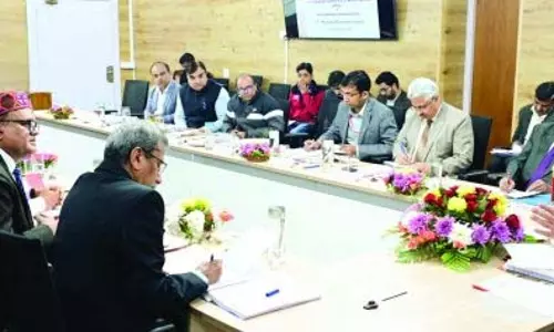 LG Sinha ने क्षमता निर्माण को बढ़ावा देने के लिए पाठ्यक्रम में बदलाव की वकालत की