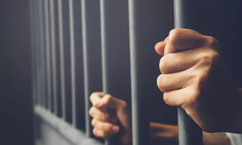 Kolkata : पूर्व बीएनपी नेता होने का दावा करने वाला बांग्लादेशी गिरफ्तार