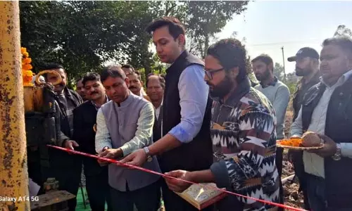 विधायक कठुआ, DC ने नगरी में 12.5 करोड़ की पेयजल योजना शुरू की विधायक कठुआ, DC ने नगरी में 12.5 करोड़ की पेयजल योजना शुरू की