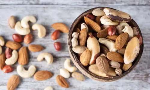 Roasted or raw nuts : भुने हुए या कच्चे मेवे, कौन है हेल्थ के लिए बेहतर