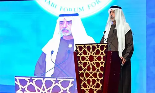 नाहयान बिन मुबारक Abu Dhabi फोरम फॉर पीस द्वारा आयोजित ईद अल इतिहाद समारोह में हुए शामिल नाहयान बिन मुबारक Abu Dhabi फोरम फॉर पीस द्वारा आयोजित ईद अल इतिहाद समारोह में हुए शामिल