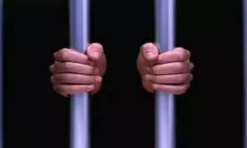 Kathu, कांडा जेलों में बंद सात कैदियों में से एक अवसाद से ग्रस्त Kathu, कांडा जेलों में बंद सात कैदियों में से एक अवसाद से ग्रस्त
