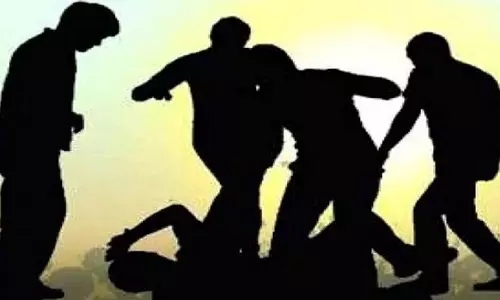 Lakhimpur Kheri: दुकानदार की जमकर पिटाई, रिपोर्ट दर्ज Lakhimpur Kheri: दुकानदार की जमकर पिटाई, रिपोर्ट दर्ज