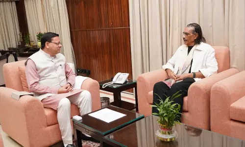 Dehradun: फिल्म निर्माता प्रकाश झा ने सीएम धामी से की मुलाकात Dehradun: फिल्म निर्माता प्रकाश झा ने सीएम धामी से की मुलाकात