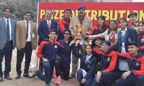 KVM खेल प्रतियोगिता में लीशा, तुषार, शौर्य सर्वश्रेष्ठ एथलीट चुने गए KVM खेल प्रतियोगिता में लीशा, तुषार, शौर्य सर्वश्रेष्ठ एथलीट चुने गए
