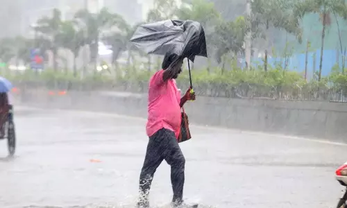 IMD ने 2 दिसंबर को केरल के 8 जिलों के लिए रेड, ऑरेंज अलर्ट जारी किया