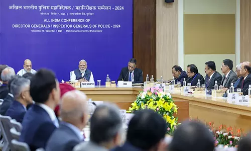 PM Modi ने पुलिस महानिदेशकों-महानिरीक्षकों के 59वें अखिल भारतीय सम्मेलन में भाग लिया PM Modi ने पुलिस महानिदेशकों-महानिरीक्षकों के 59वें अखिल भारतीय सम्मेलन में भाग लिया