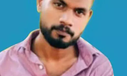Eranhipalam murder case : निगरानी कैमरों से बचने आरोपी ने चेहरे का मेकओवर करवाया Eranhipalam murder case : निगरानी कैमरों से बचने आरोपी ने चेहरे का मेकओवर करवाया
