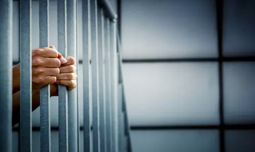 श्रीनगर : 10 कुख्यात ड्रग तस्करों को हिरासत में लिया गया