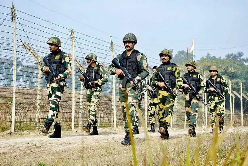 BSF ने पाक से घुसपैठ रोकने के लिए जम्मू में दो और बटालियन तैनात कीं