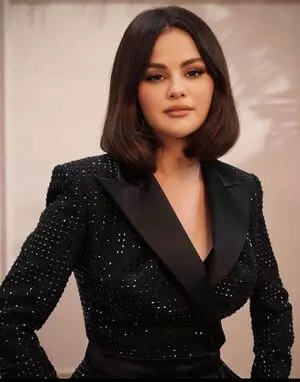 Selena Gomez ने बताया, उन्हें बेनी ब्लैंको के साथ होने पर बहुत गर्व क्यों है