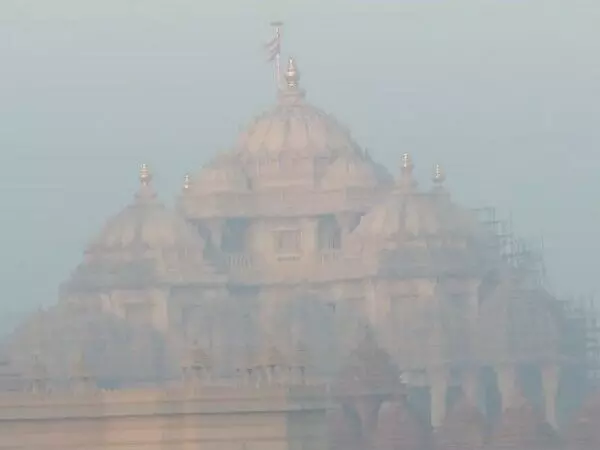 Delhi में वायु गुणवत्ता सूचकांक खराब स्तर पर पहुंचा, 273 पर पहुंचा