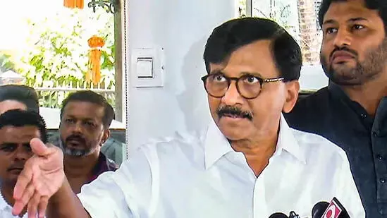 ईवीएम भारतीय लोकतंत्र के लिए अभिशाप: Sanjay Raut