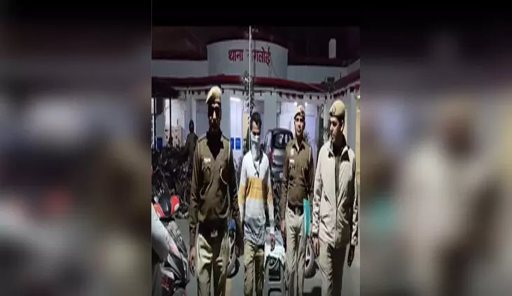 पुलिस ने वाहन चोर को गिरफ्तार किया, 5 मोबाइल और तीन दो पहिया वाहन जब्त